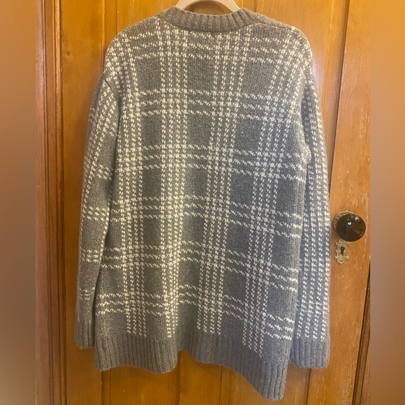 Pink Rose Gray Oversized Knit Cardigan - Picture 5 of 5